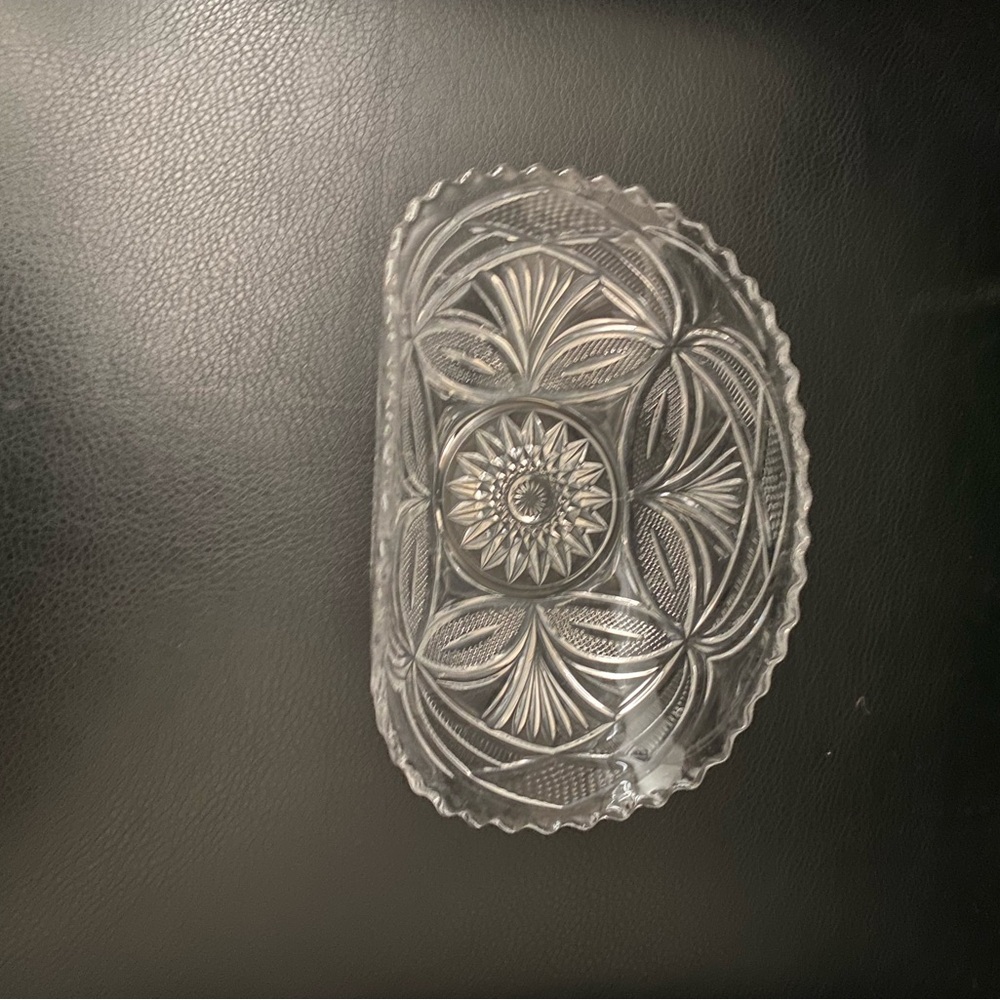 Elegant Clear Glass Decorative Dish 7 in long 4 in wide
